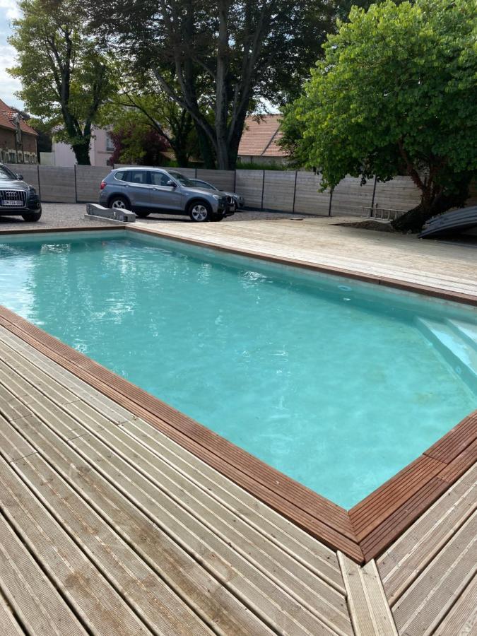 מרקיז Les Lodges Du Chateau מראה חיצוני תמונה